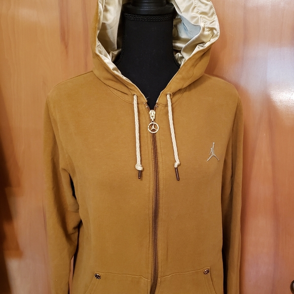 Jordan Tops - Vintage Woman's Air Jordan Jacket